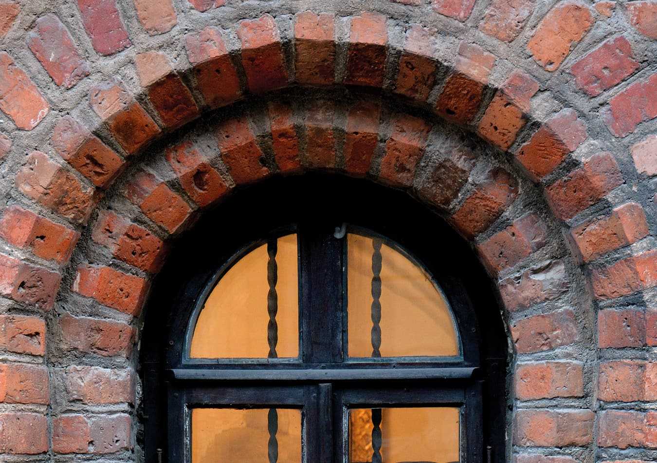 Backstein Fensterbogen